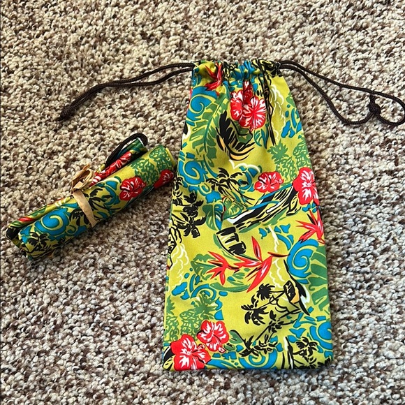 Maui Jim Sunglass Draw Pouches - Picture 2 of 2